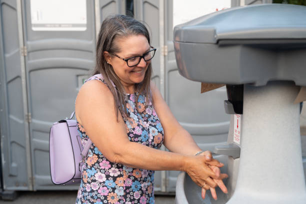 Best Porta potty delivery and setup  in Bannockburn, IL